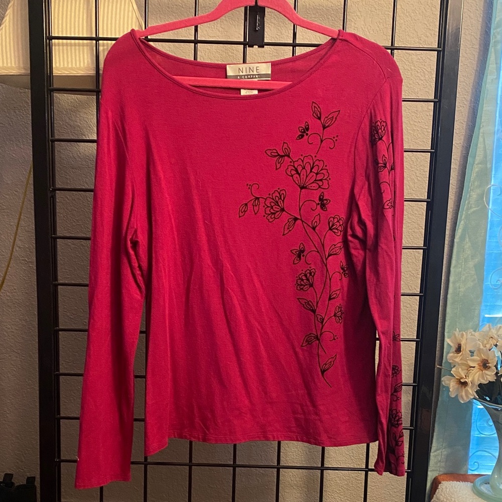 Nine & Co. Red Floral Embroidered Blouse
